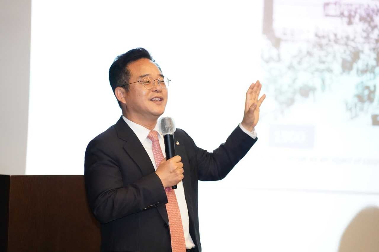 Rep. Min Byoung-dug of the Democratic Party of Korea (The Korea Herald)