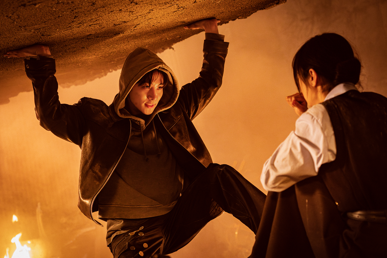 Singer-turned-actor Lee Jun-ho in the Netflix series “Cashero.” (Netflix)