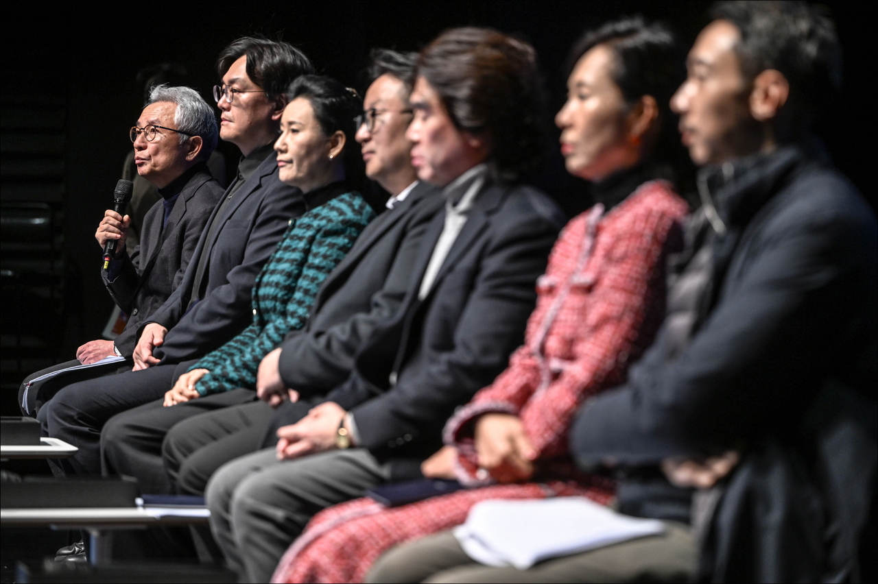 Ahn Ho-sang, CEO of the Sejong Center for the Performing Arts, participates in a press conference with the heads of art groups at the SCPA in Gwanghwamun Square, central Seoul, Monday. (SCPA)