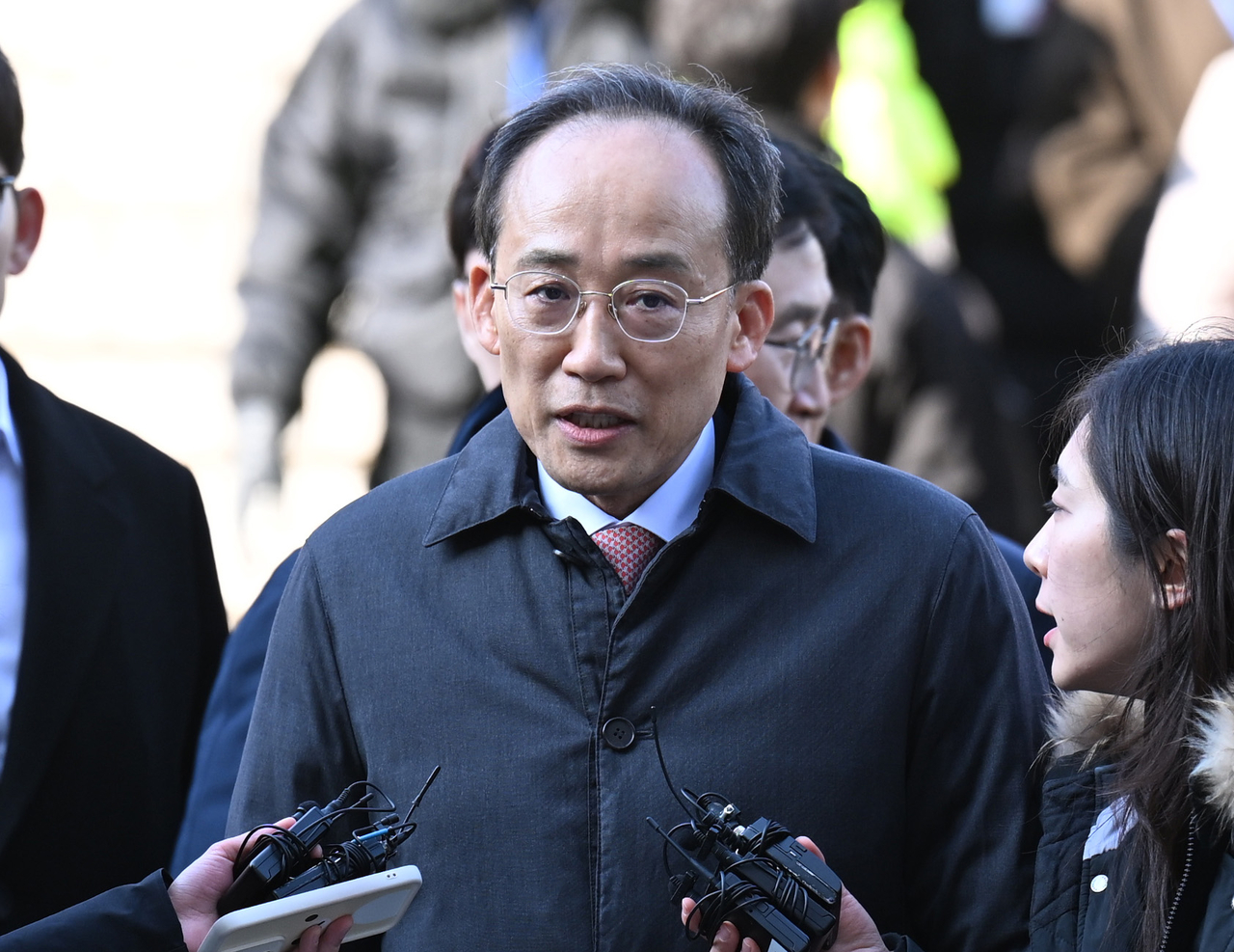 Rep. Choo Kyung-ho of the main opposition People Power Party arrives at the Seoul Central District Court in the capital, in this file photo from Dec. 2, to attend his arrest warrant hearing. (Yonhap)