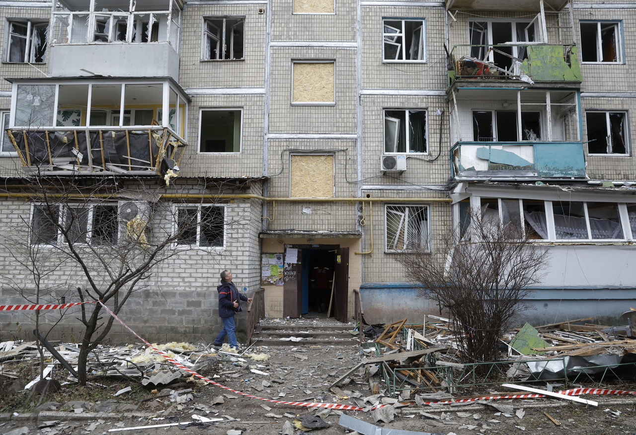 A residential building is seen damage after a Russian drone attack in Kyiv, Ukraine, Tuesday. (EPA-Yonhap)