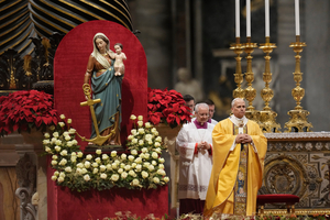 Faithful in Bethlehem, pope hosts mass