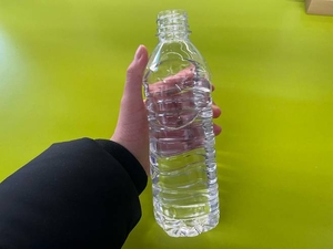 "한국 물맛 왜 이래?" 일본인, 인천공항서 생수 샀다 기겁 - 뉴스 썸네일 이미지