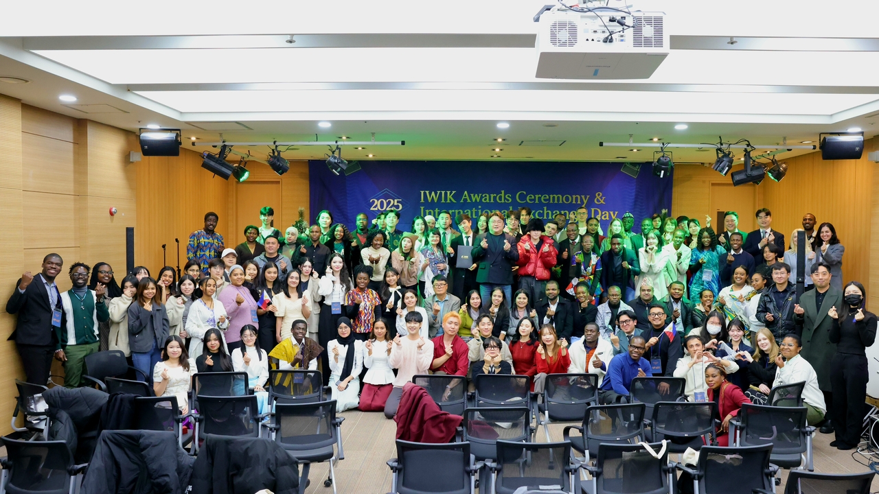 Participants pose for a group photo after the 2025 International World in Korea Awards Ceremony & International Exchange Day in Seoul on Dec. 20. (Courtesy of International World in Korea)