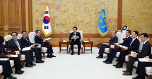 Cheong Wa Dae reinstated as presidential office after 1,330 days