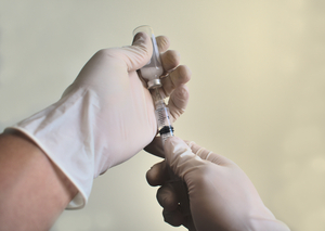 Fake doctor's ID used to buy 7,000 vials of anesthetics: police