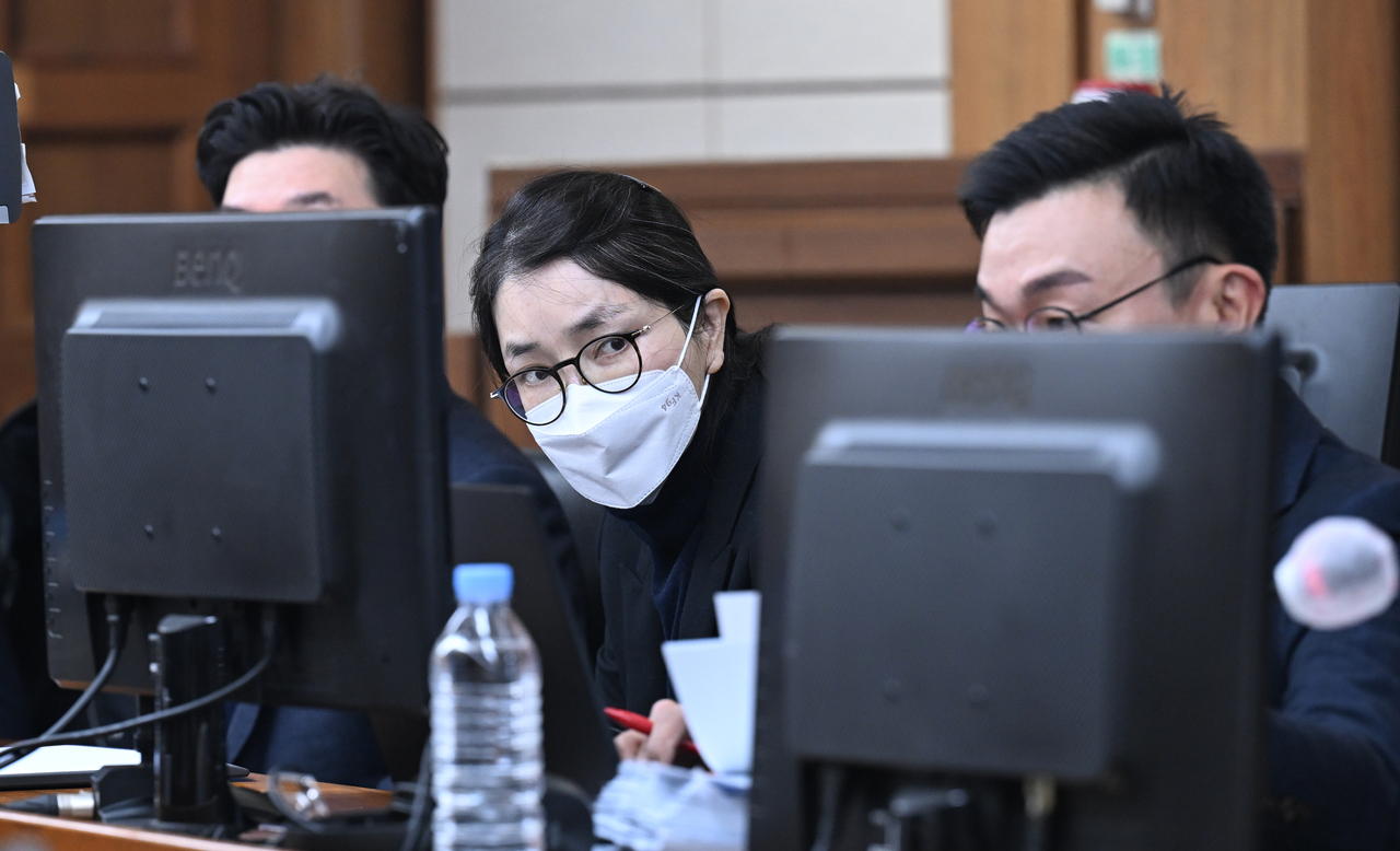 Kim Keon Hee (center) (Yonhap)
