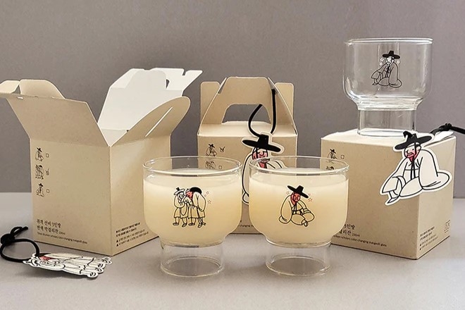 Changing soju glass set (National Museum Foundation of Korea)