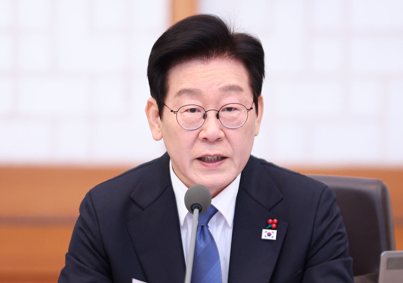 President Lee Jae Myung speaks during a Cabinet meeting he presided over at Cheong Wa Dae on Tuesday. (Pool photo via Yonhap)