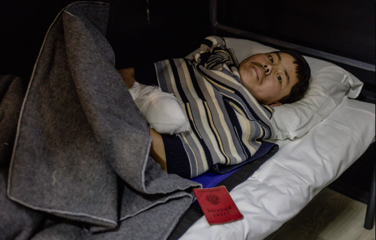 A photo posted online by Ukrainian President Volodymyr Zelenskyy on Jan. 11, 2025, purportedly shows a North Korean soldier captured by Ukrainian forces. (Yonhap)
