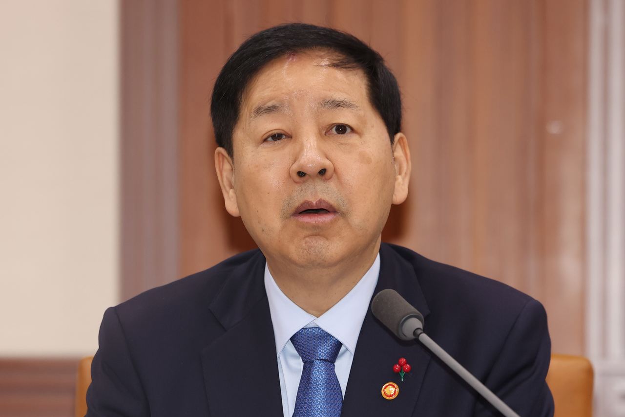 Finance Minister Koo Yun-cheol speaks during an economy-related ministers' meeting held at the government complex in Seoul on wednesday. (Yonhap)