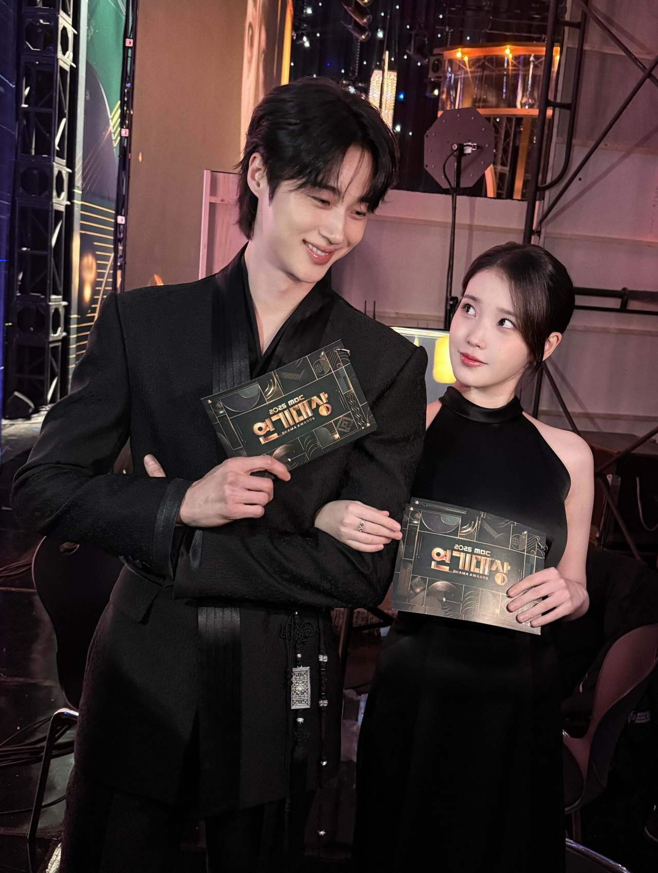 사진=아이유 채널