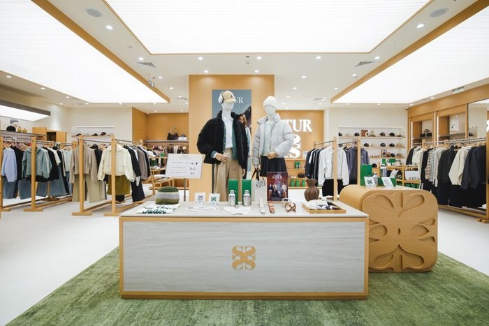 Satur's offline store in Shanghai (Satur)