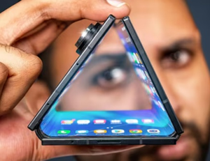 "차라리 핫도그나 접어라" "한국서만 팔린다" 조롱받던 삼성...'결... - 뉴스 썸네일 이미지