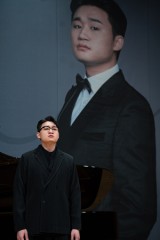 From rock dreams to operatic 'persona'