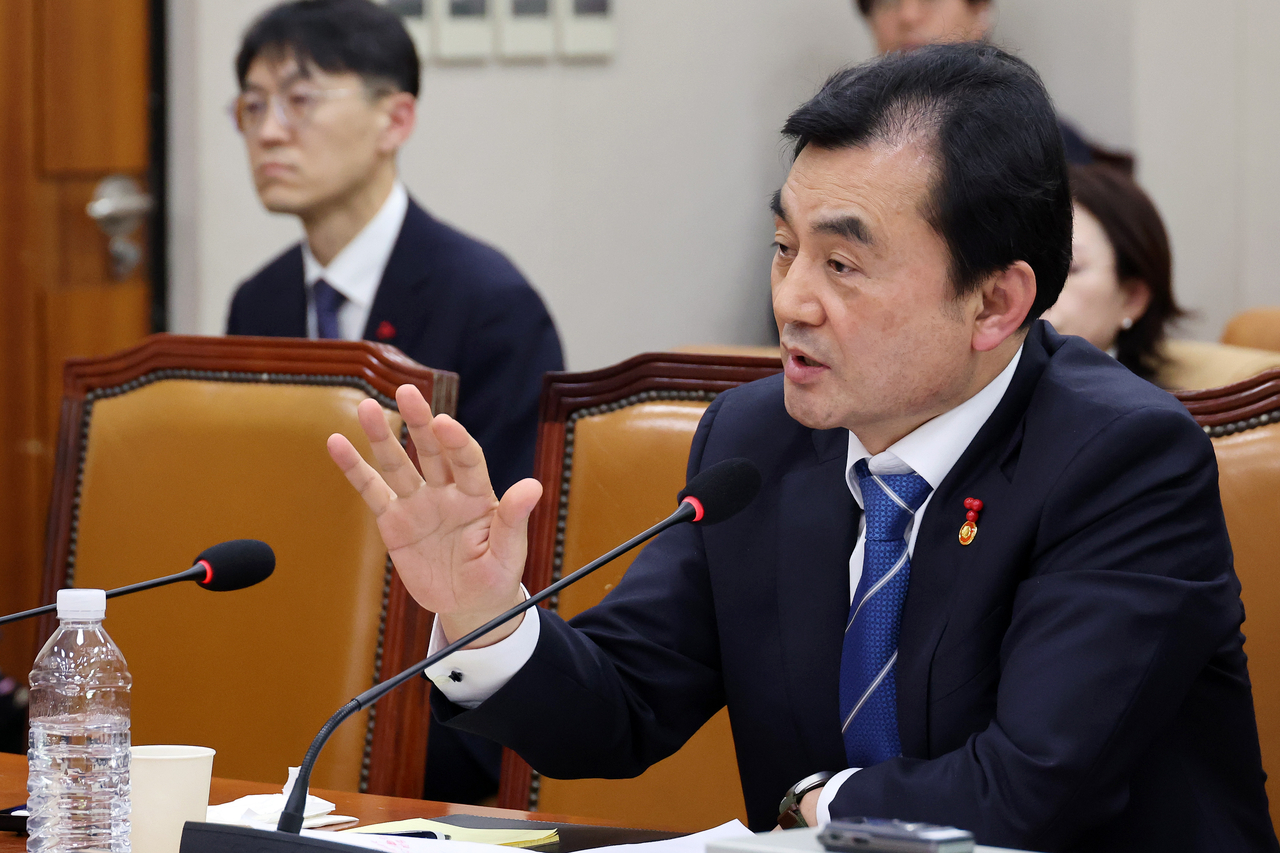 Defense Minister Ahn Gyu-back speaks in a parliamentary committee meeting at the National Assembly in Seoul on Jan. 7, 2026. (Yonhap)