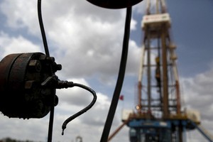 Caracas, Washington in talks to export Venezuelan oil to US, sources say