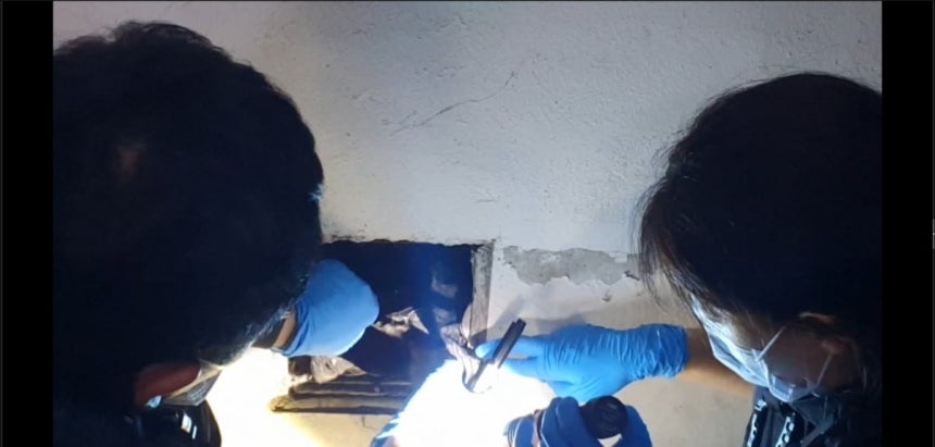 The Seoul Metropolitan Police cold-case unit reexamines the basement of a building where a suspect worked at the time he was believed to have committed the crimes. (Seoul Metropolitan Police)