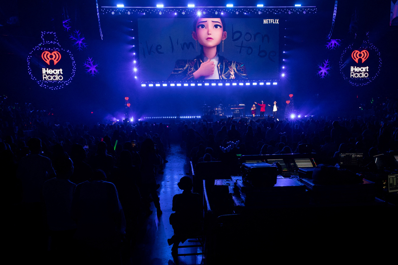 A KPop Demon Hunters' sing-along is held during Y100.7's iHeartRadio Jingle Ball 2025 at Kaseya Center in Miami, Florida, on Dec. 20, 2025. (Reuters via Yonhap)