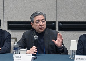 'Speed will decide AI humanoid race'