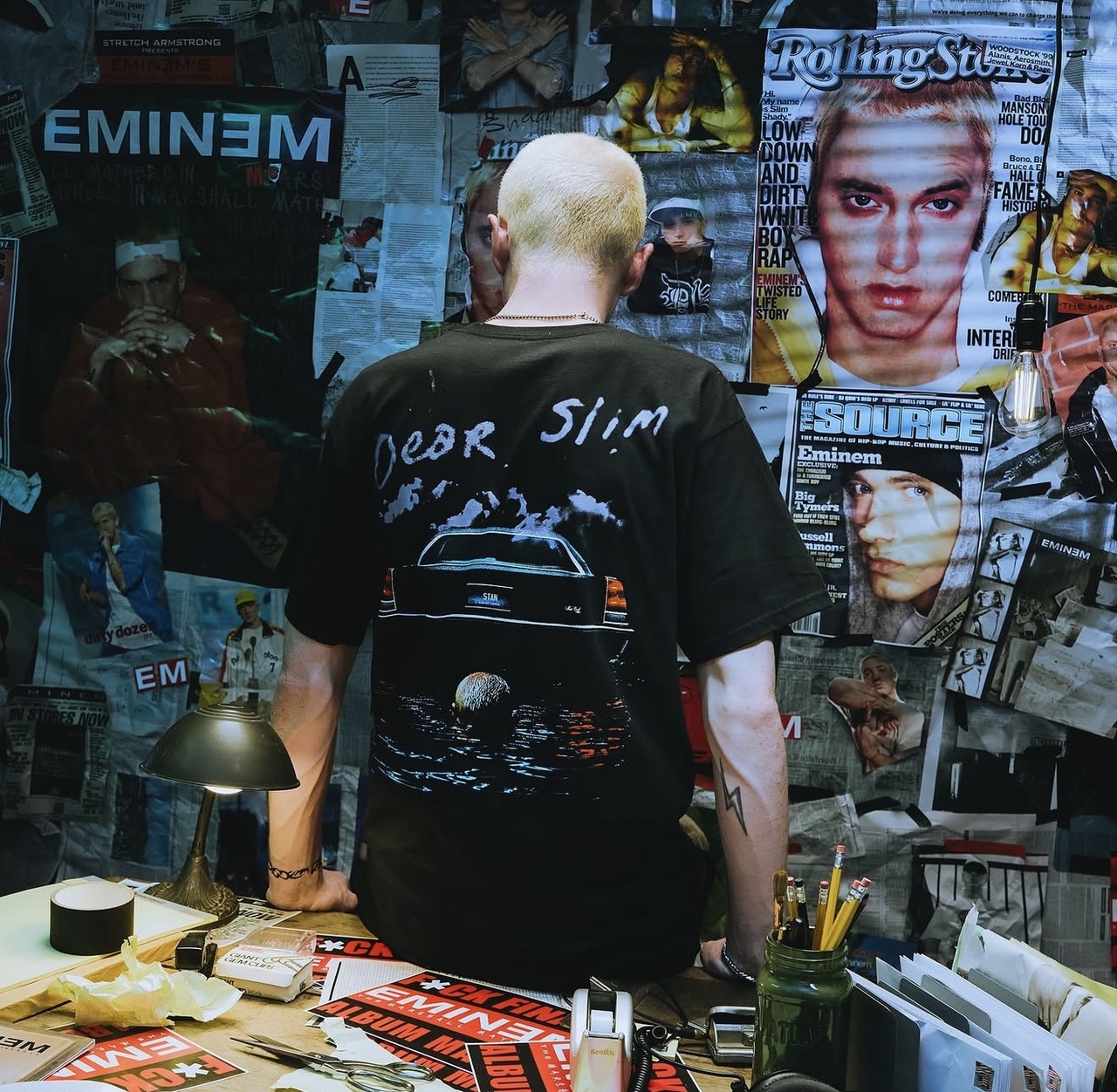 10살만 돼도 섹X는 알잖아, 여성분들은 스타킹 흔들면서 따라불러보세요”…면도날을 입에 문 래퍼, 고통과 전락은 어떻게 미학이 되는가  [음덕후:뮤지션으로 읽다] - 헤럴드경제