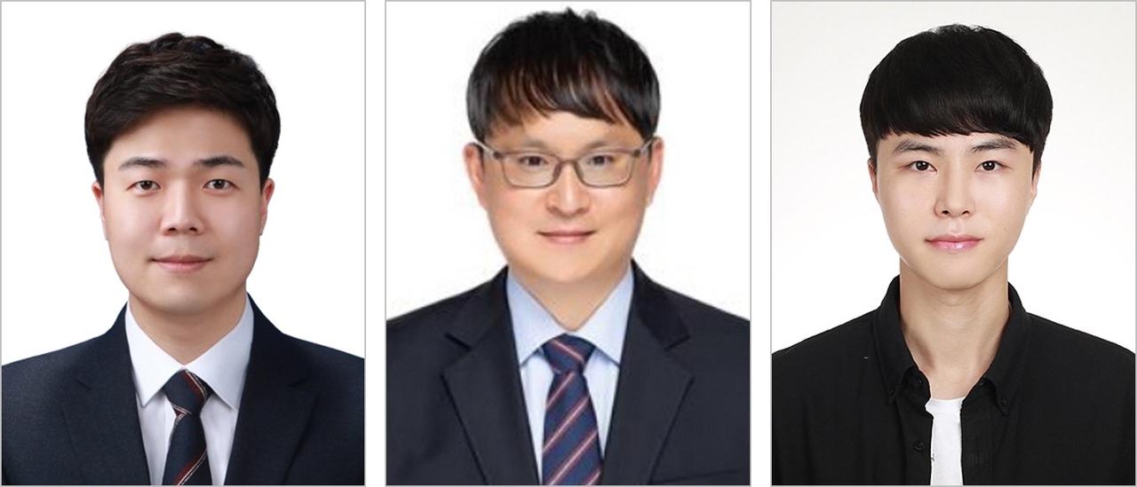 홍성훈 계명대 교수(왼쪽부터), 윤석민 한화시스템 수석연구원, 이로운 계명대 석사 졸업생(현 Riibotics 재직).[계명대 제공]