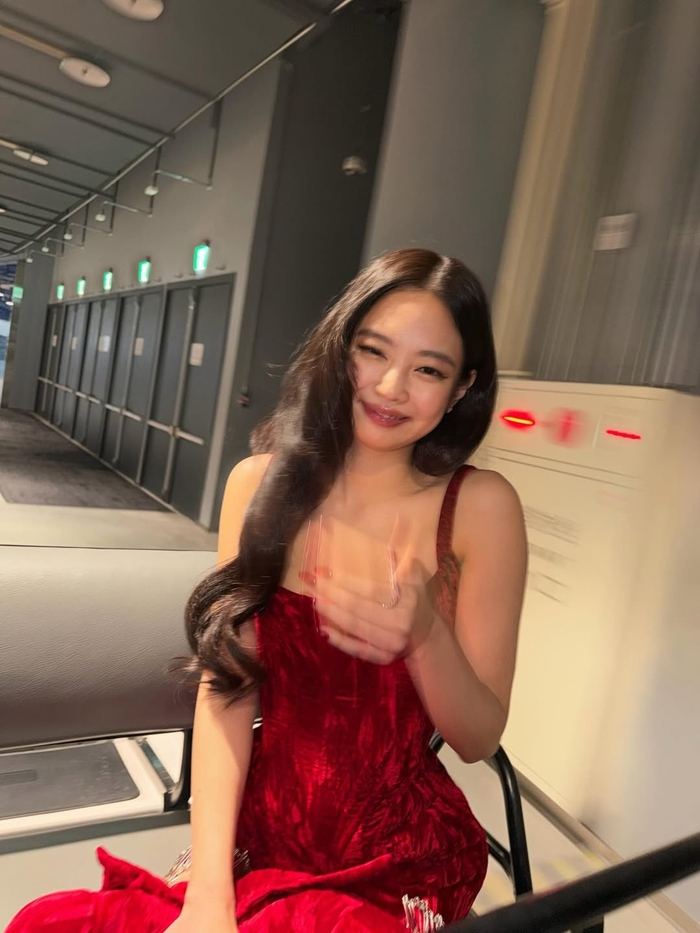 [제니 SNS]