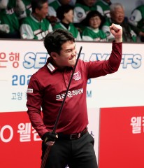 크라운해태 오태준이 와일드카드전에 이어 준PO 1차전에서 또 파이널 7세트를 따내며 팀 승리를 확정지었다.
