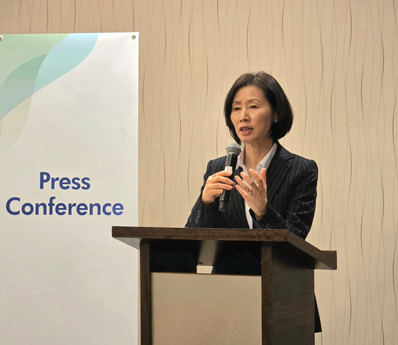 Samsung Epis Holdings CEO Kim Kyung-ah speaks during a press conference on the sidelines of the 44th JPMorgan Healthcare Conference in San Francisco on Wednesday. (Samsung Bioepis)