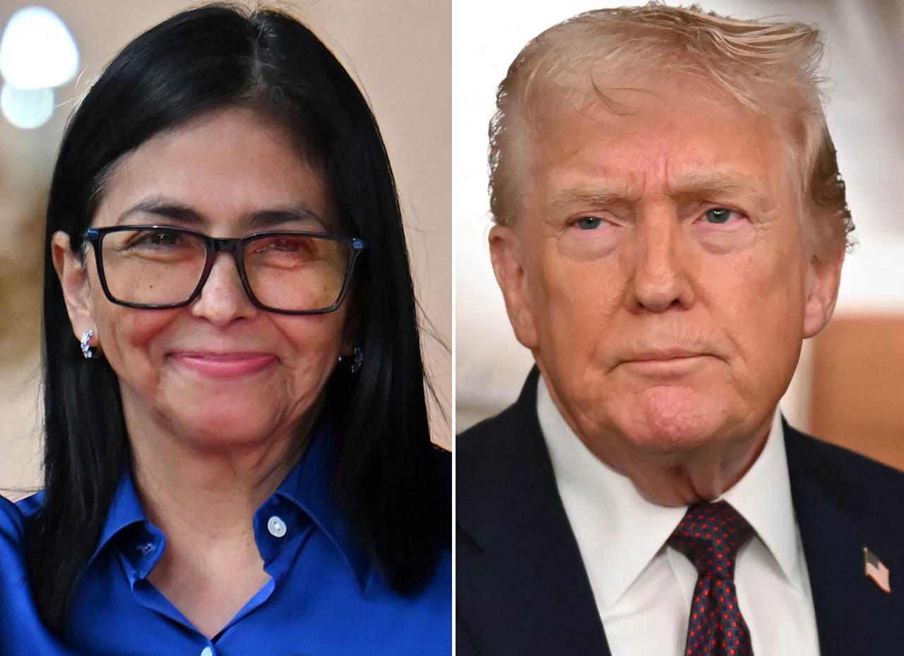 Venezuela's interim President Delcy Rodriguez (left) and US President Donald Trump (AFP-Yonhap)