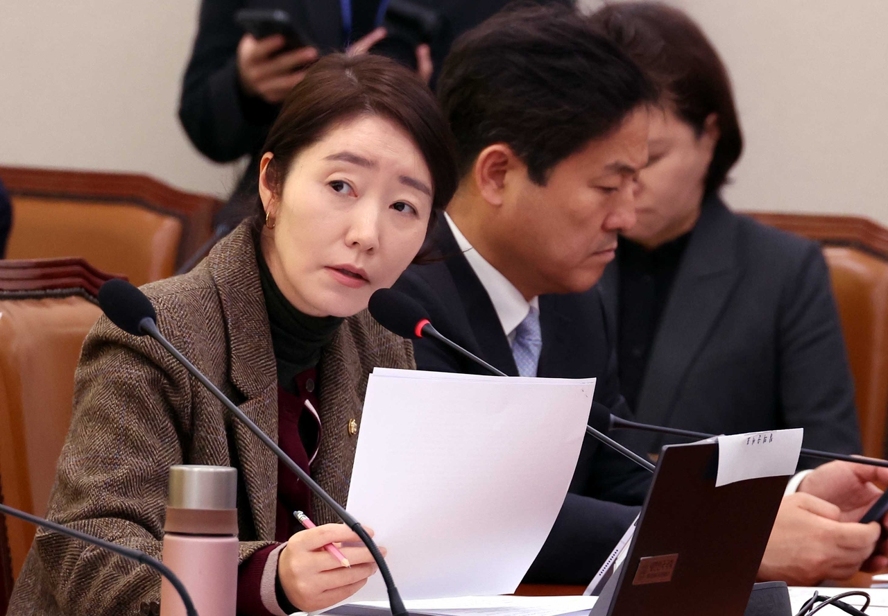 This file photo, taken Nov. 28, 2025, shows Rep. Kang Sun-woo speaking at a parliamentary hearing at the National Assembly in Seoul. (Newsis)