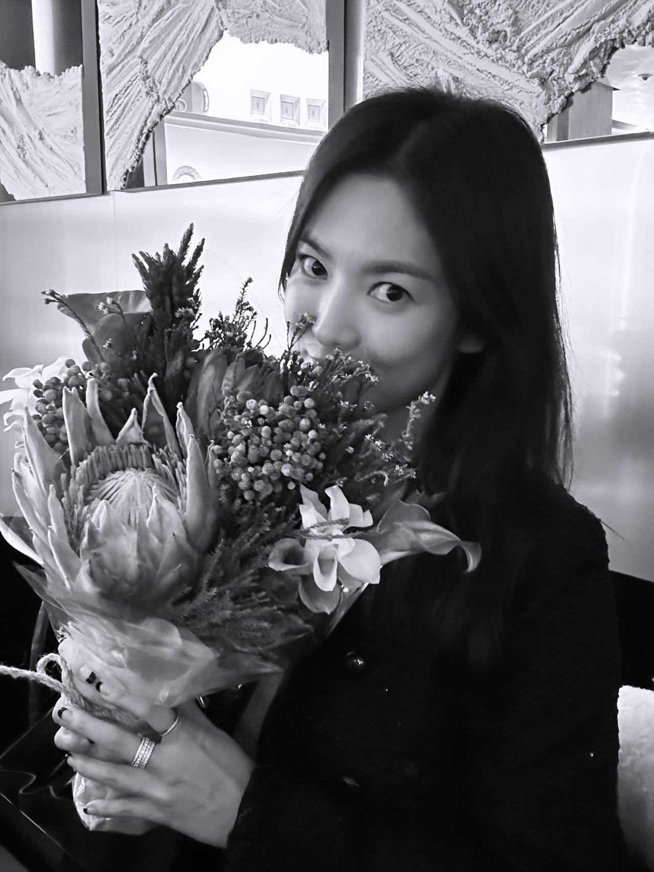사진=송혜교 채널