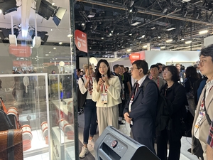 관광만 잘 하는줄 알았는데..강원도 IT·전자로 CES 나흘간 계약 57% 상승... - 뉴스 썸네일 이미지