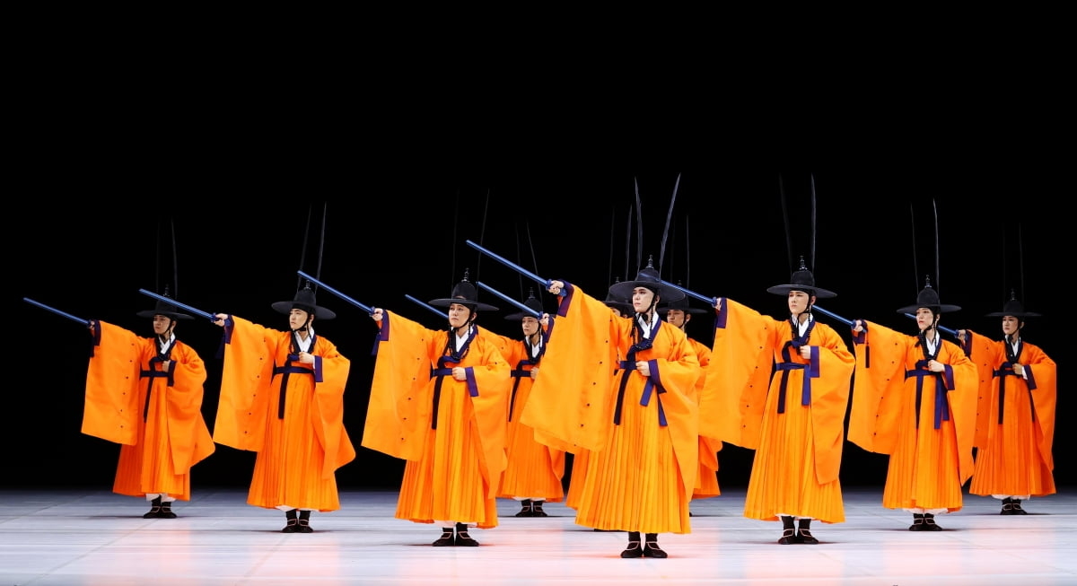 "One Dance" (Seoul Metropolitan Dance Theater)