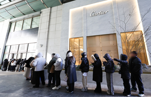 [Photo News] Rush to beat the price hike