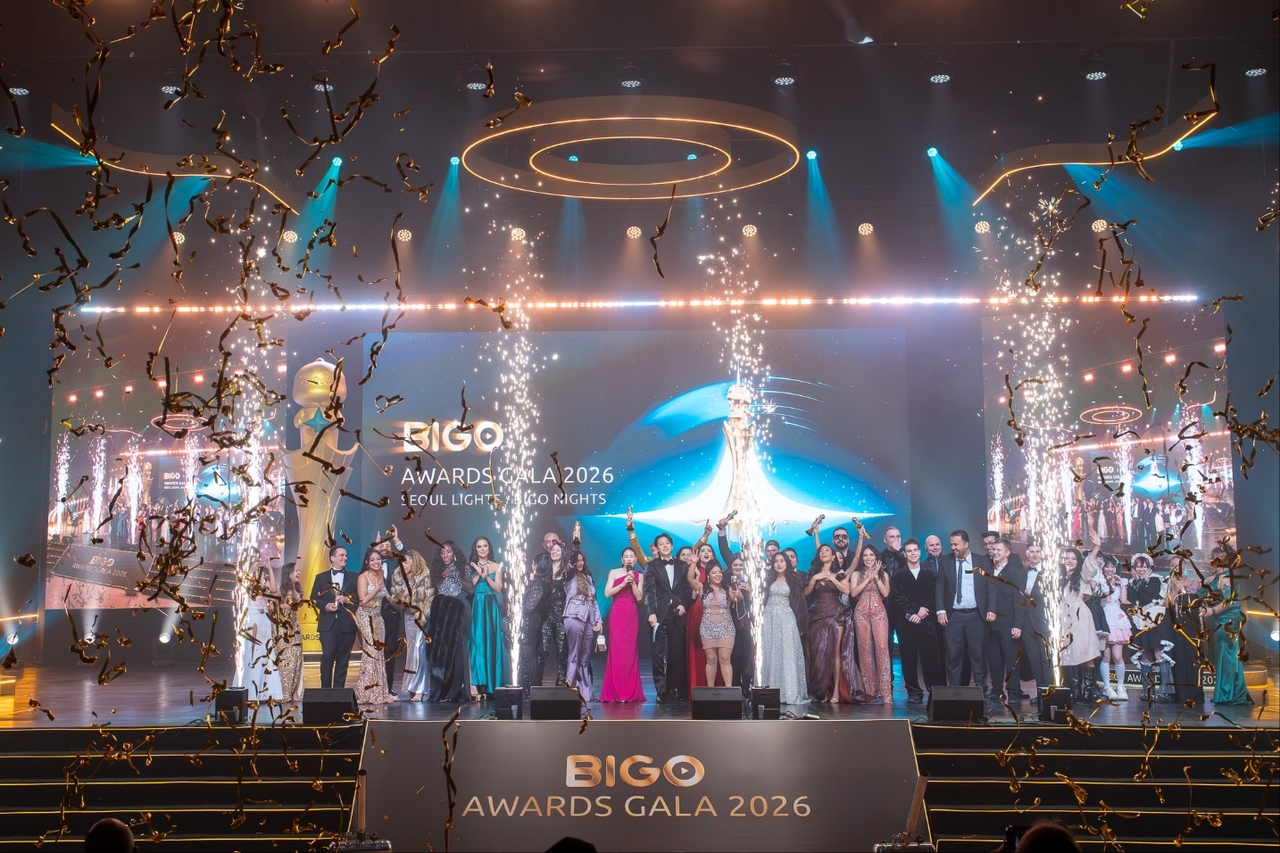 Award recipients and hosts cheer at the Bigo Live Gala 2026, held at KBS Hall in Yeongdeungpo-gu, western Seoul, on Friday. (The Korea Herald)