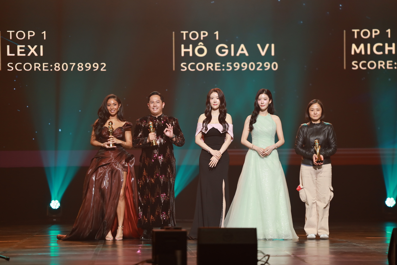 Recipients of the most popular and gala star awards pose for a group photo during the Bigo Live Gala 2026, held at KBS Hall in Yeongdeungpo-gu, western Seoul, on Friday. (The Korea Herald)