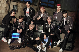 Stray Kids reach 1.5b on Spotify with 1st LP repack