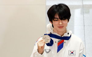 Figure skater sticking to safer, low-risk programs at Winter Olympics