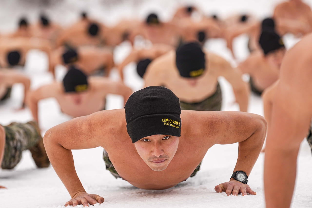 Members of the Marine Corps Special Reconnaissance Brigade conduct outdoor training during a winter exercise in Pyeongchang, Gangwon Province, on Jan. 15. (South Korean Marine Corps)