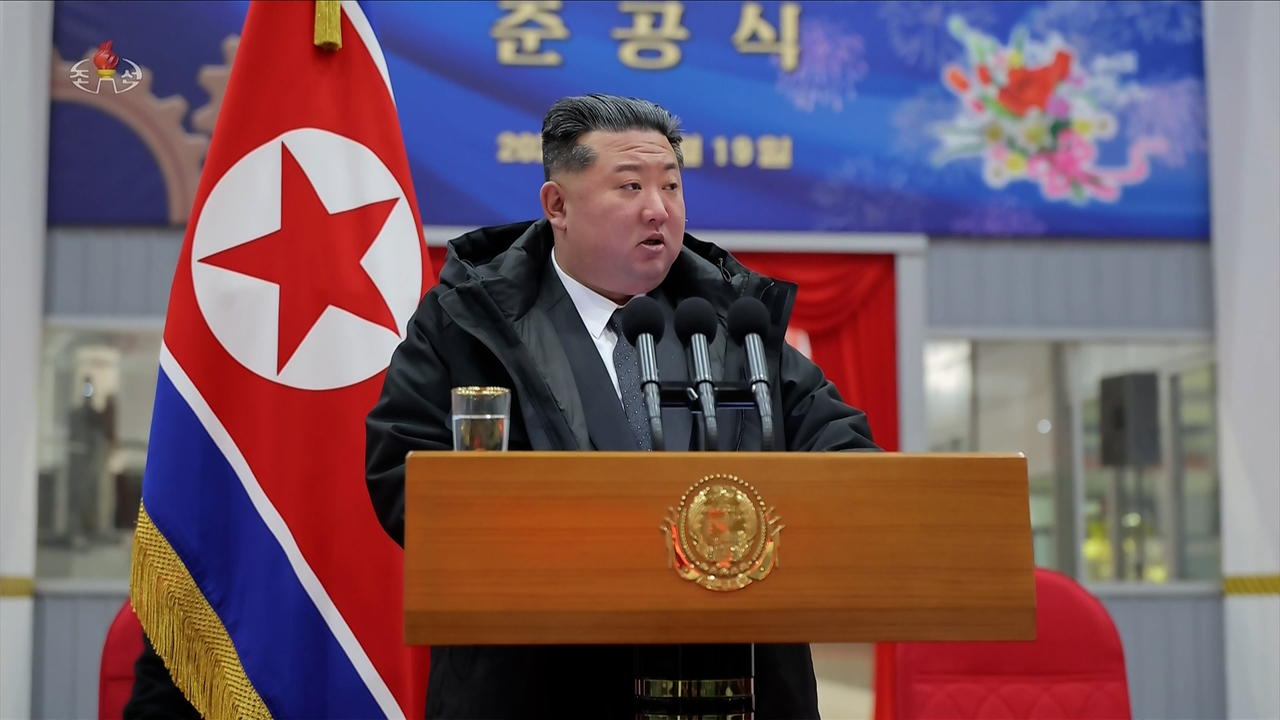 North Korean leader Kim Jong-un speaks in a ceremony at the Ryongsong Machine Complex in South Hamgyong Province on Jan. 19. (Korean Central Television via Yonhap)