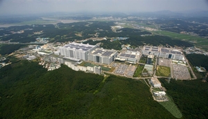 LG Display returns to profit after 4-year slump, fueled by OLED push