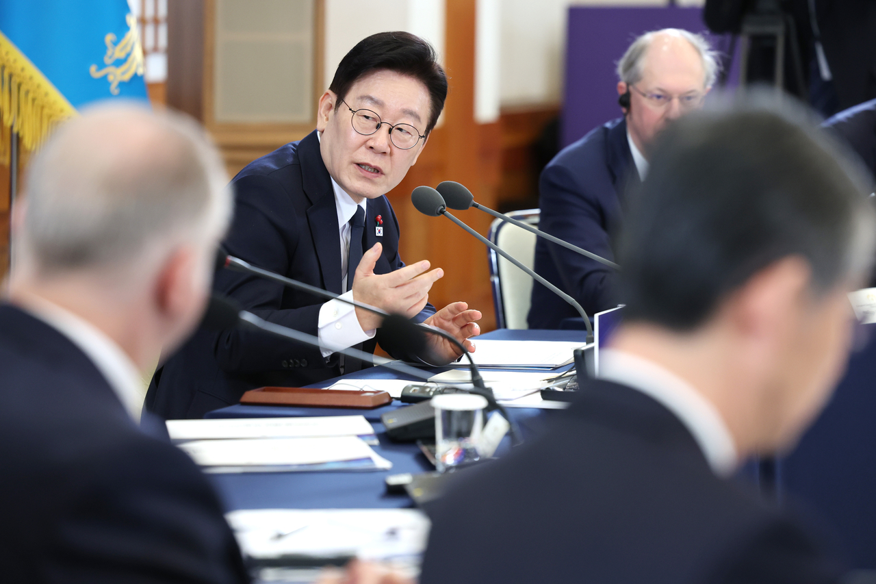 President Lee Jae Myung speaks at a meeting with foreign-invested companies and representatives of seven foreign chambers of commerce at the presidential office in Seoul on Wednesday. (Yonhap)
