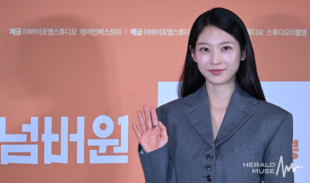 [헤럴드뮤즈=윤병찬 기자] 영화 ‘넘버원’ 언론시사회가 29일 용산 CGV용산아이파크몰에서 열렸다. 이날 시사회에는 출연배우 최우식, 장혜진, 공승연 김태용 감독 등이 참석하였다.