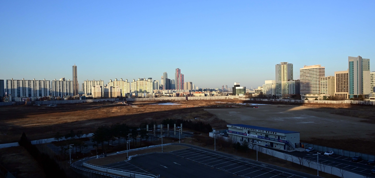 28일 오전 서울 용산국제업무지구의 모습. 이상섭 기자