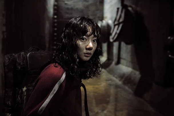 Bae Doo-na stars in "The Host" (Showbox)