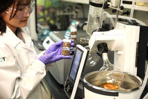 "43종 제품화·매출 388억" 화학硏, 中企 밀착지원...제대로 터졌다 - 뉴스 썸네일 이미지