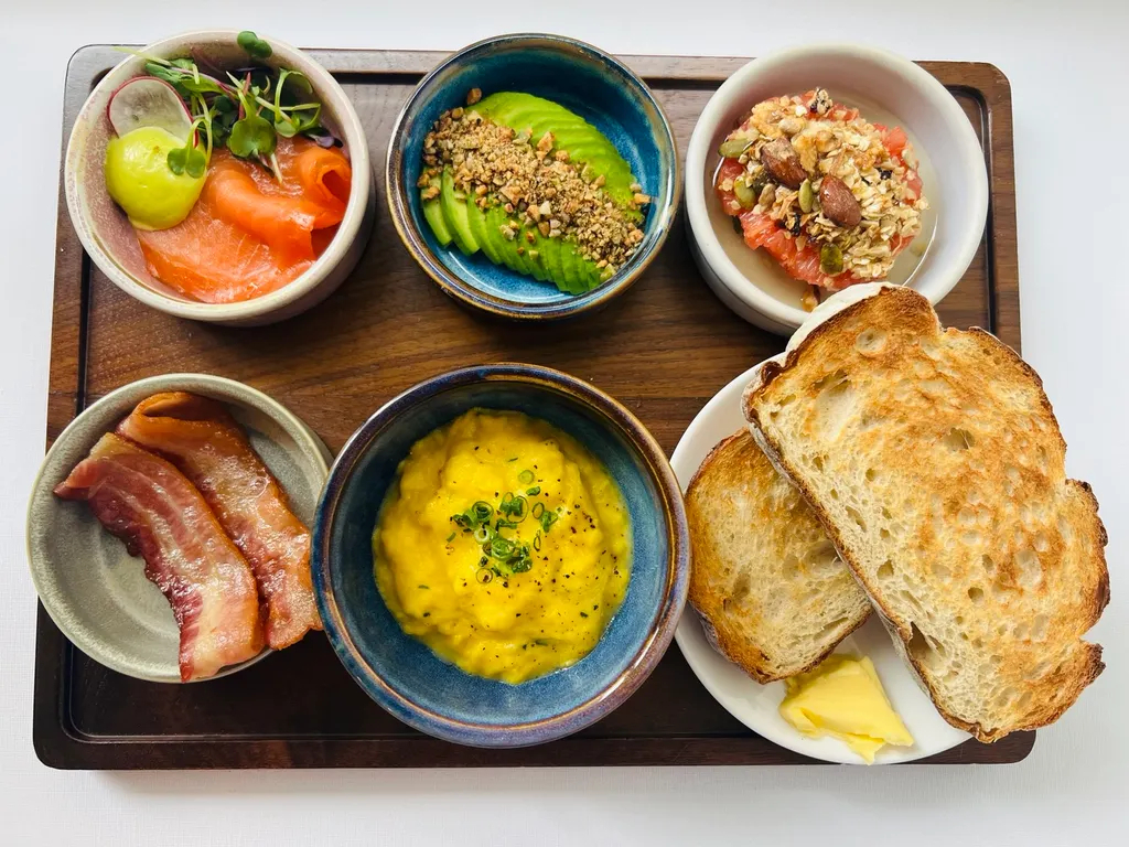 From brunch to brushstrokes: a weekend for the stomach and the eyes