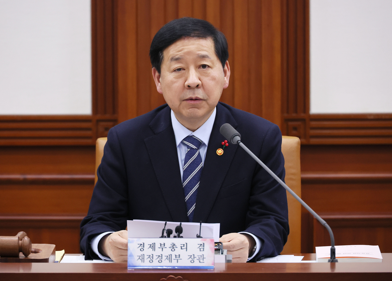 구윤철 부총리 겸 재정경제부 장관이 29일 서울 종로구 정부서울청사에서 열린 공공기관운영위원회에서 발언하고 있다. [연합]
