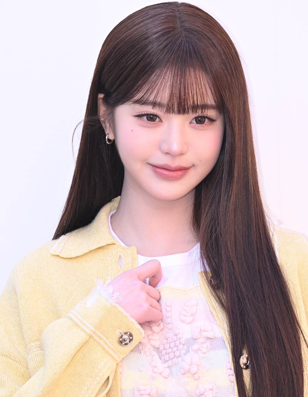 [헤럴드뮤즈= 윤병찬 기자] 29일 아이브의 멤버 장원영이 성수동에서 진행된 ‘배리 2026SS 컬렉션’ 론칭 이벤트에 참석해 포즈를 취하고 있다.